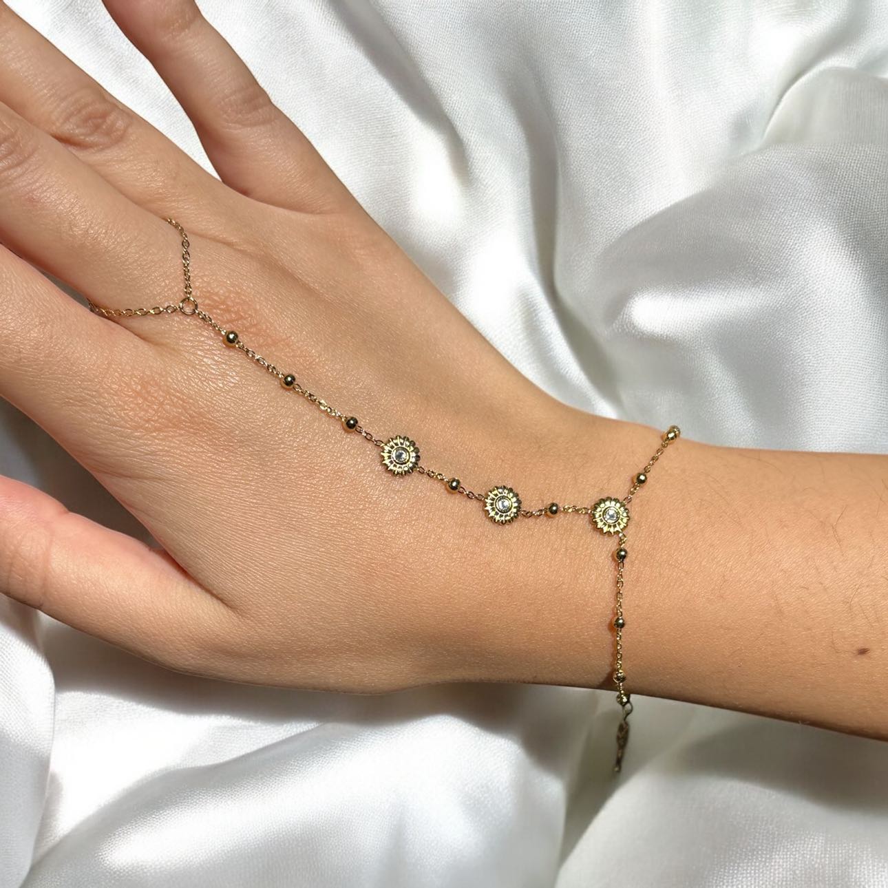 Bijou de main Indira